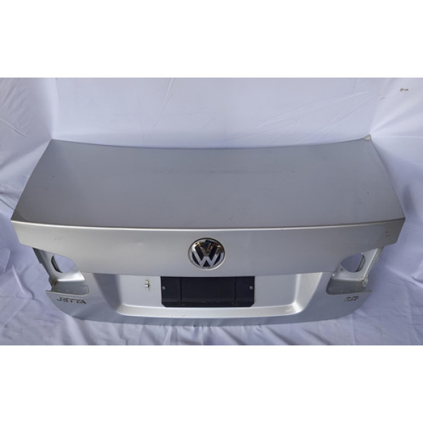 Tampa Traseira Jetta 2.5 2007 A 2010 Detalhe Prateado