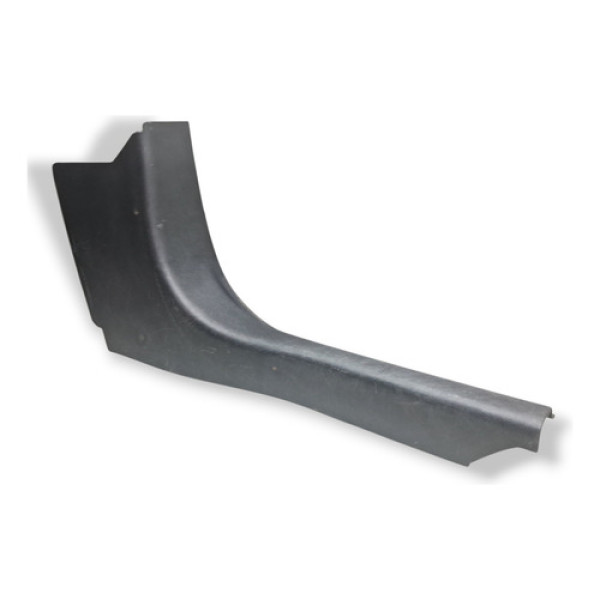 Soleira Porta Dianteira Direita Chevrolet Tracker 2020 A 24 Preto