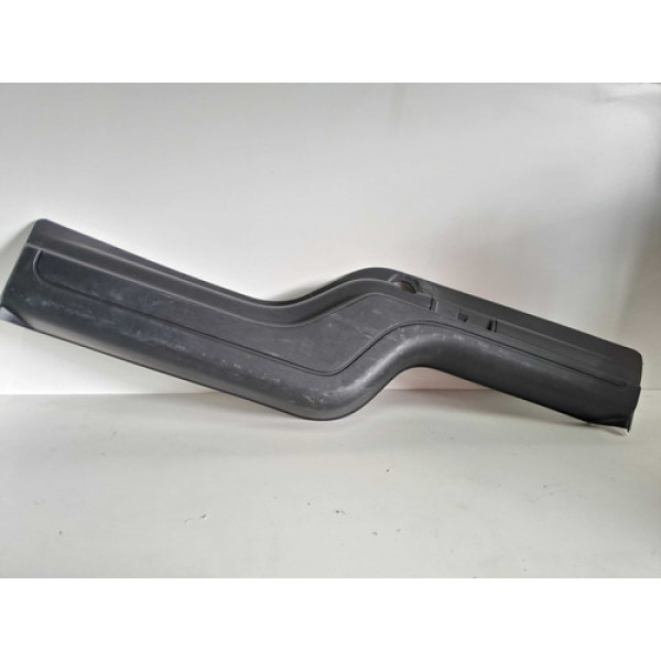 Acabamento Tampa Traseira Discovery 4 2012 A 16 Detalhe Uso Preto