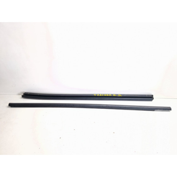 Pestana Porta Dianteira Direita Ext. Tracker 2020 2021 2022/ Preto