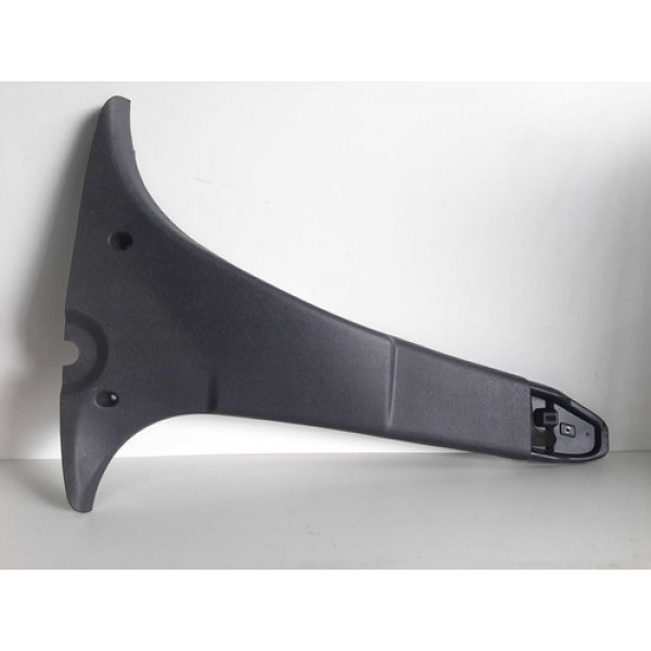 Acabamento Coluna Traseiro Direito Renault Oroch 2022 A 24