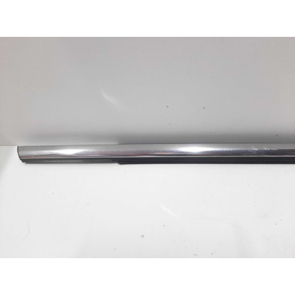 Pestana Cromada Porta Tras Esquerda Fusion Tit 2017 Detalhe