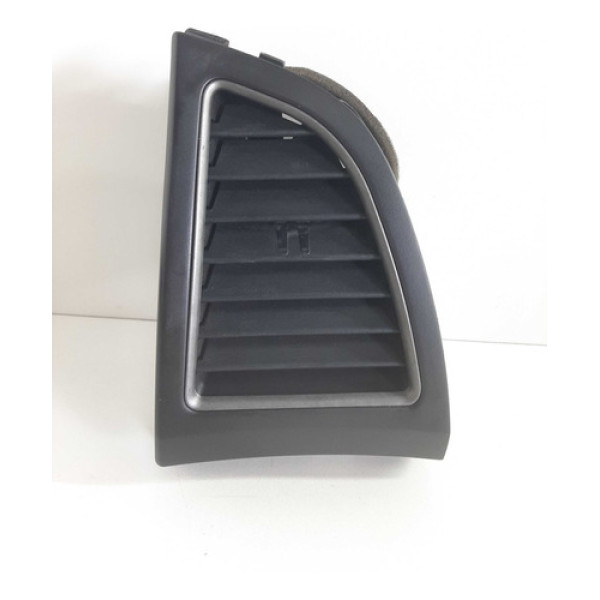 Difusor Ar Lateral Esquerdo Hb20 2013 A 18 Detalhe