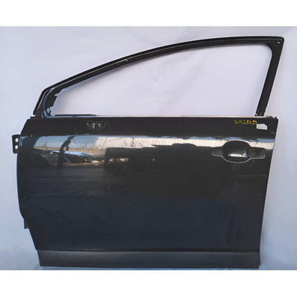Porta Dianteira Esquerda Citroën C4 2007 A 2013 Detalhes  Dianteira Preto