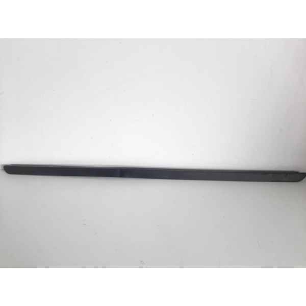 Pestana Externa Dianteira Esquerda Oroch 2022 2023 Detalhe Preto