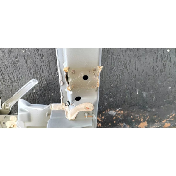 Longarina Direita Renault Kwid 1.0 3cc 202324 Ponta Torta 