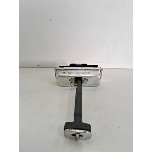 Limitador Porta Traseira Esquerda Discovery 4 2012 A 2016