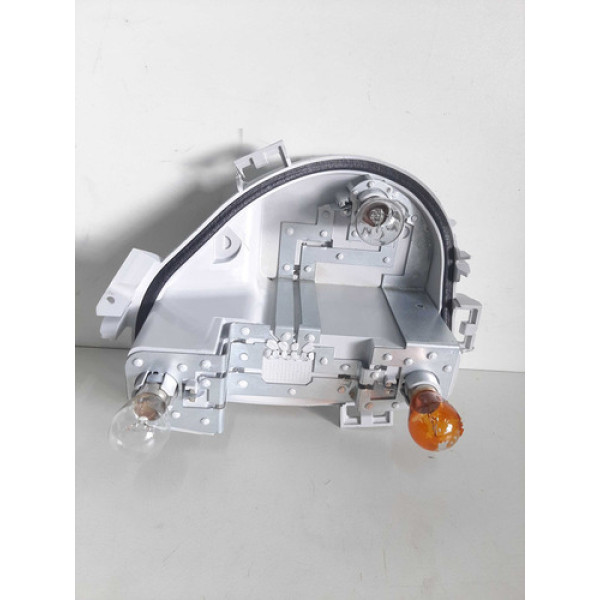 Circuito Lanterna Esquerda Renault Oroch 2022 A 24 Detalhes