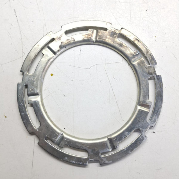 Trava Bomba Combustível Mobi 2017/ Prata