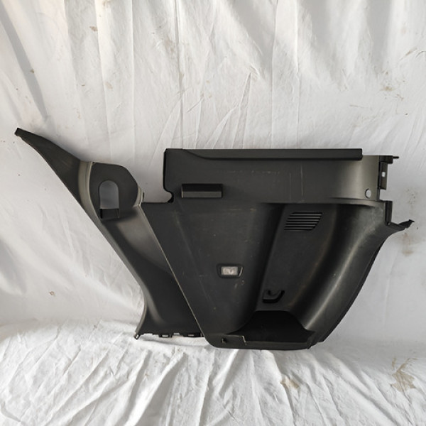 Acabamento Lateral Porta Malas Traseiro Esquerdo Tracker 22/
