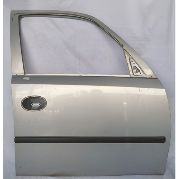 Porta Dianteira Direita Chevrolet Meriva 2003 A 2012  Dianteira Direita Prateado