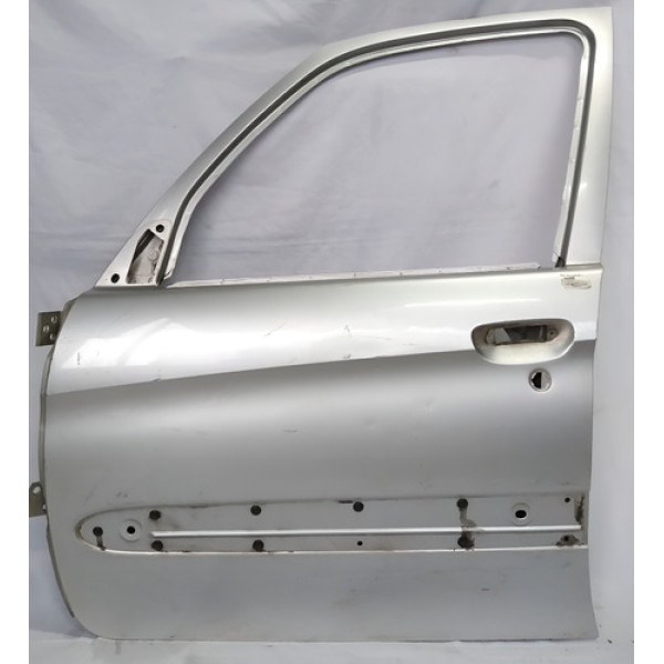 Porta Dianteira Esquerda Xsara Picasso 01 A 08 Detalhes  - Dianteira - Esquerdo - Prateado