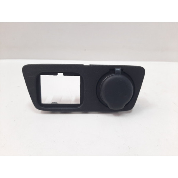 Tomada 12v C/ Moldura Gm Onix Turbo Premier 1.0 2020 A 2022 Preto