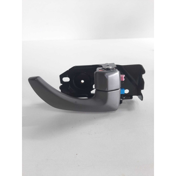 Maçaneta Interna Traseira Direita Opirus 2008 Detalhe Uso Cinza Traseira