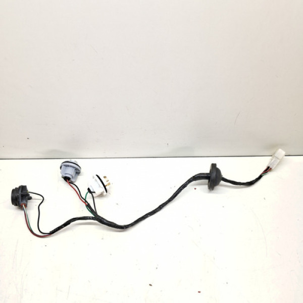 Circuito Soquete Lanterna Direita Renault Kwid 2022 A 2024