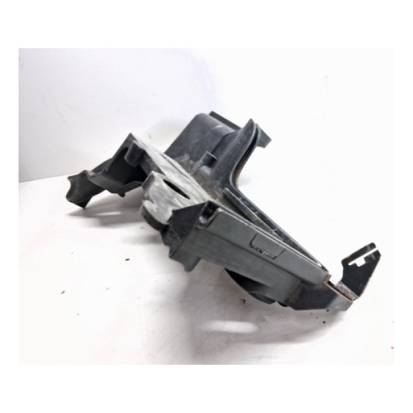 Acabamento Base Bateria Discovery 3 2.7 V6 Diesel 2005 A 09