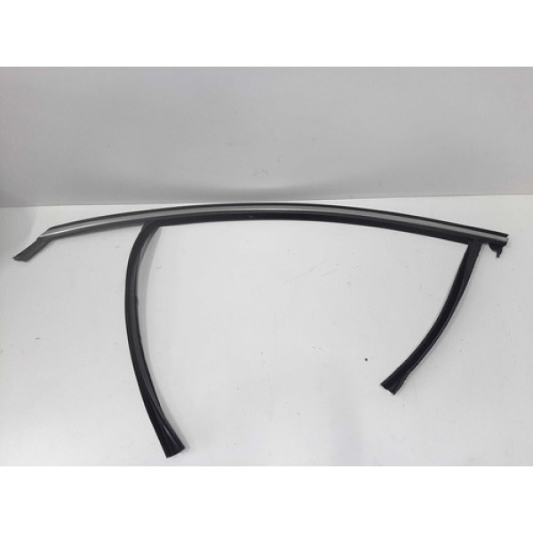 Pestana Cromada Sup Porta Diant Esquerda Fusion 2017 Detalhe Cromado