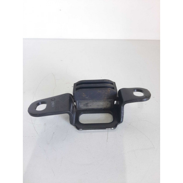 Batente Tampa Traseira Esquerdo Renault Oroch 2023 Detalhe