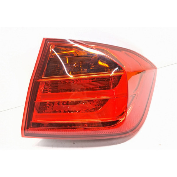 Lanterna Direita Bmw 320i 2012 13 14 2015  Direito/passageiro Vermelho
