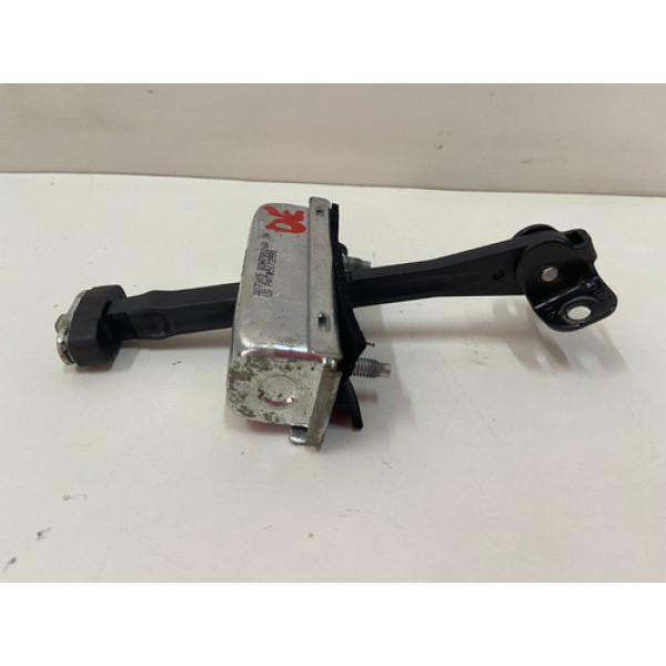 Limitador De Porta Dianteira Esquerda Land Rover Discovery 3