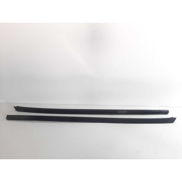 Par Friso Acabamento Parabrisa Kia Opirus 2008 Detalhe Uso Preto