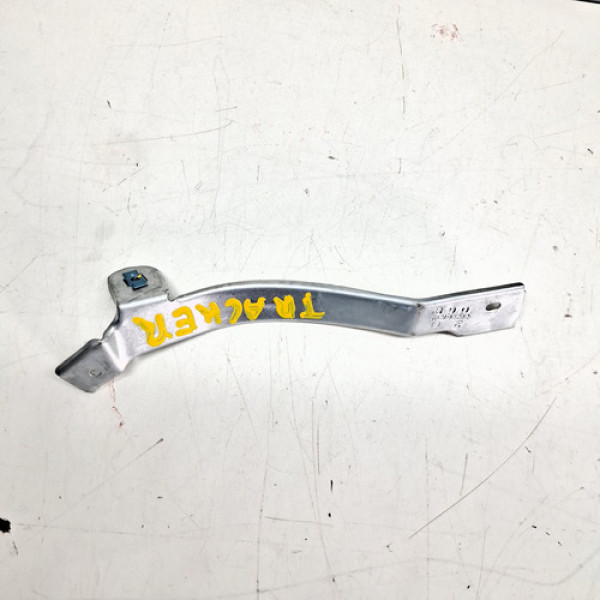 Suporte Forro Porta Traseira Esquerda Gm Tracker 2020 A 2024